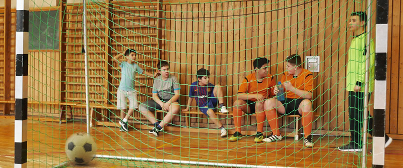 Schulsozialarbeit an der Charlotte-Pfeffer-Schule, Grundschule und Schule der Sekundarstufe I und II mit dem sonderpädagogischen Förderschwerpunkt "Geistige Entwicklung", in der Sporthalle